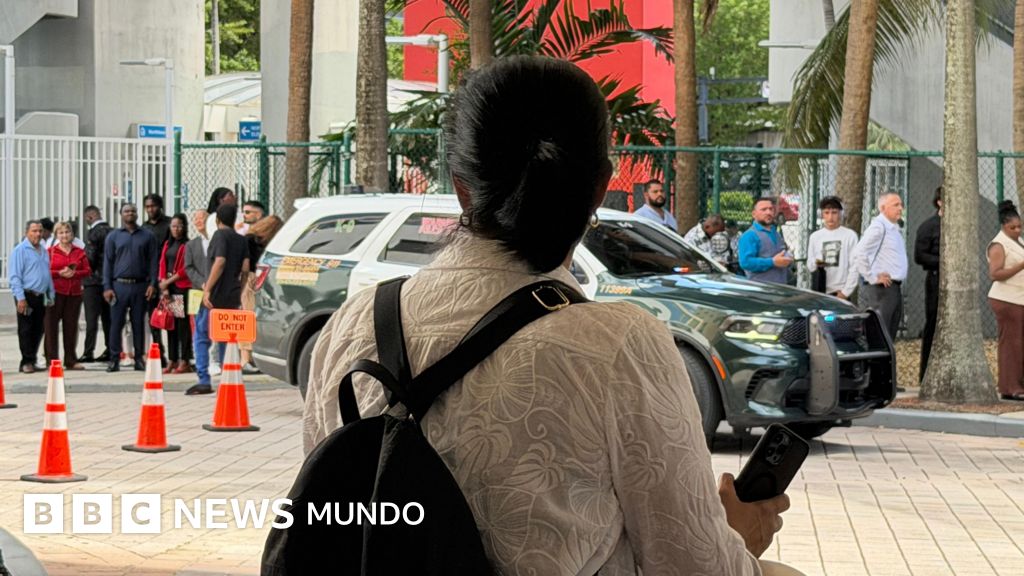 Audiencias masivas y adelanto de fechas aceleran órdenes de deportación en cortes de Miami