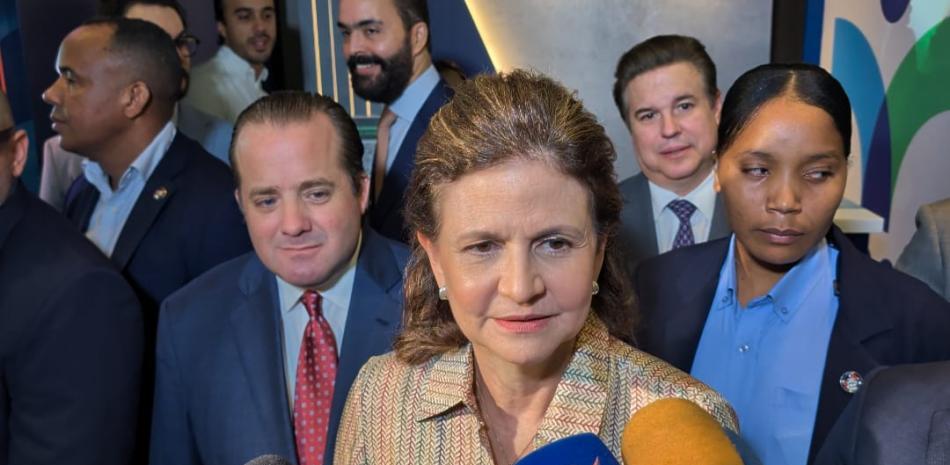 Corte de energía interrumpe a Raquel Peña mientras abordaba el incremento de la factura eléctrica