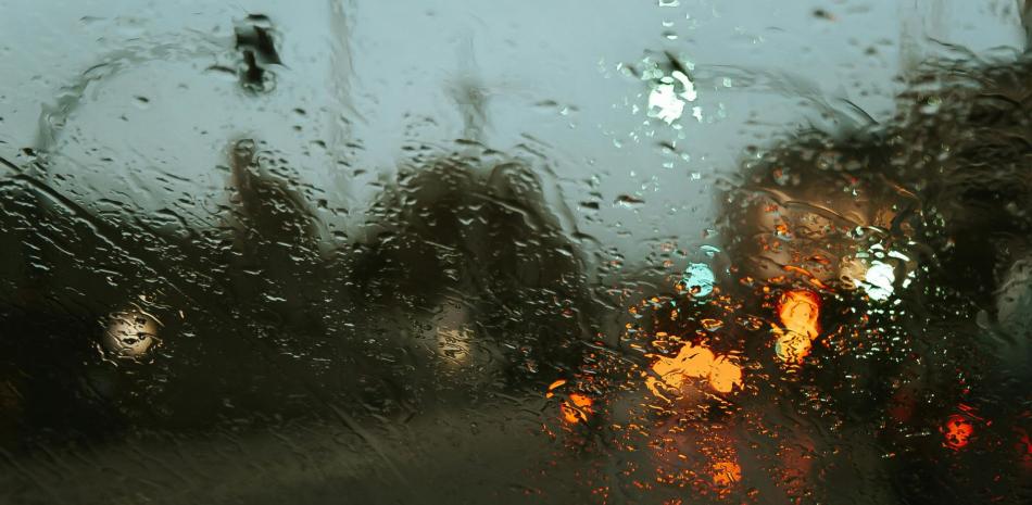 Sábado caluroso en República Dominicana: termómetros marcarán hasta 35 °C con chubascos focalizados en la tarde