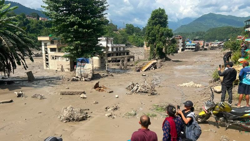 Devastación en el Himalaya: colapso de glaciar desata catastróficas inundaciones con cientos de muertos y más de 1,300 desaparecidos