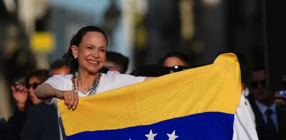 María Corina Machado regresa a Venezuela tras meses en el exilio y reaparece ante sus seguidores en Lara