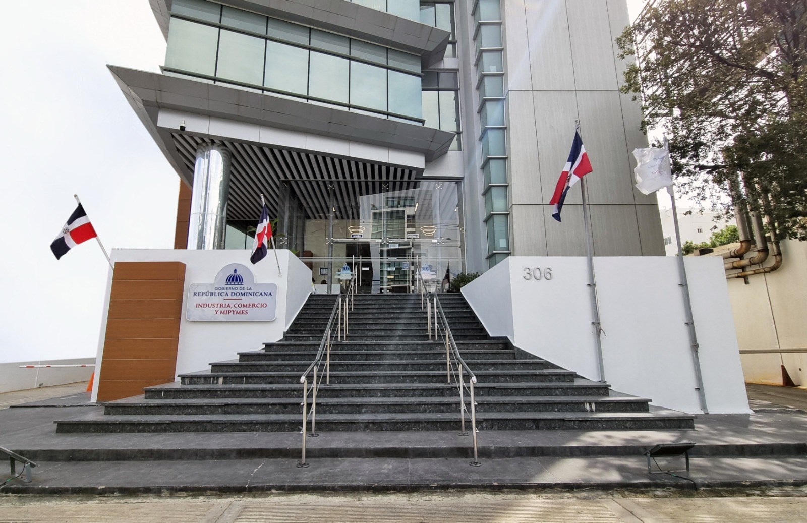 Victoria legal para el Estado: RD gana arbitraje internacional de más de US$100 millones por caso de basura en SDE