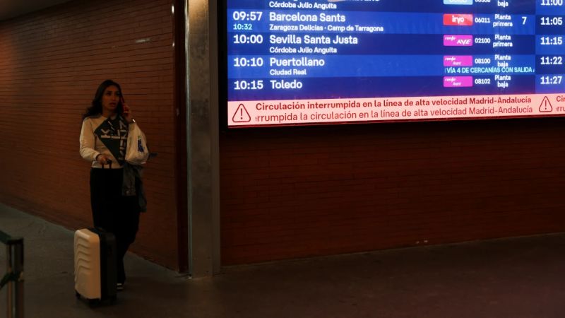 Tragedia ferroviaria en España: Al menos 10 muertos tras choque de dos trenes de alta velocidad en Toledo
