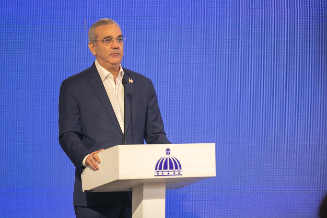 Abinader dispone la publicación paulatina de las auditorías oficiales a partir de octubre