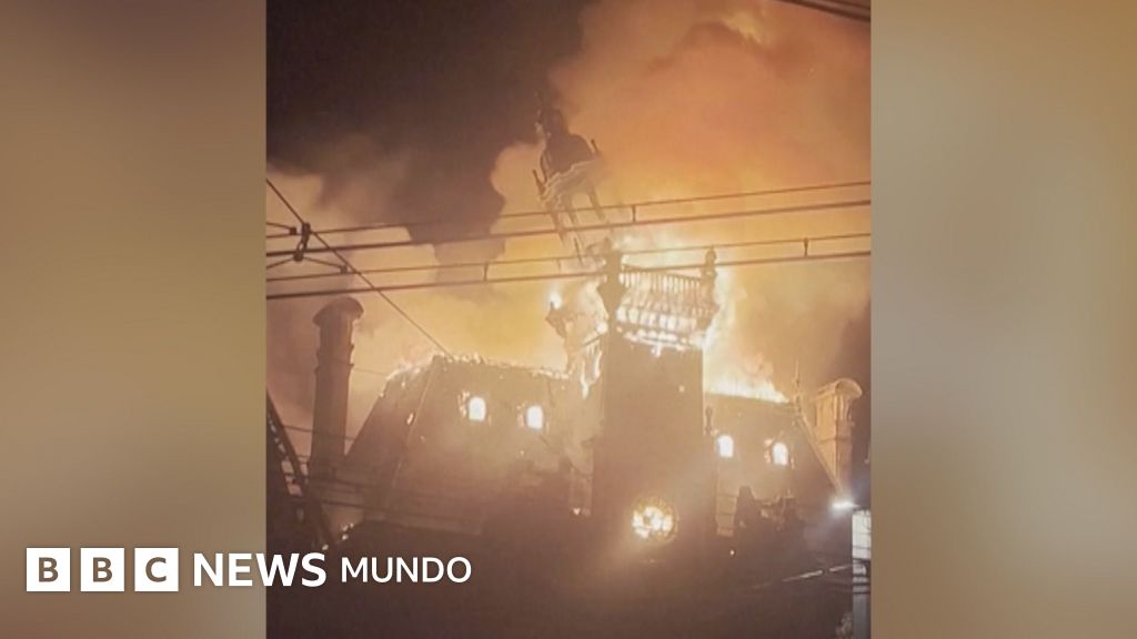 Voraz incendio destruye el histórico ayuntamiento de Limoges en medio de protestas en Francia
