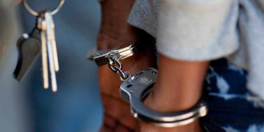 Arrestan a profesor en Valverde investigado por presunta agresión sexual contra un niño de 8 años
