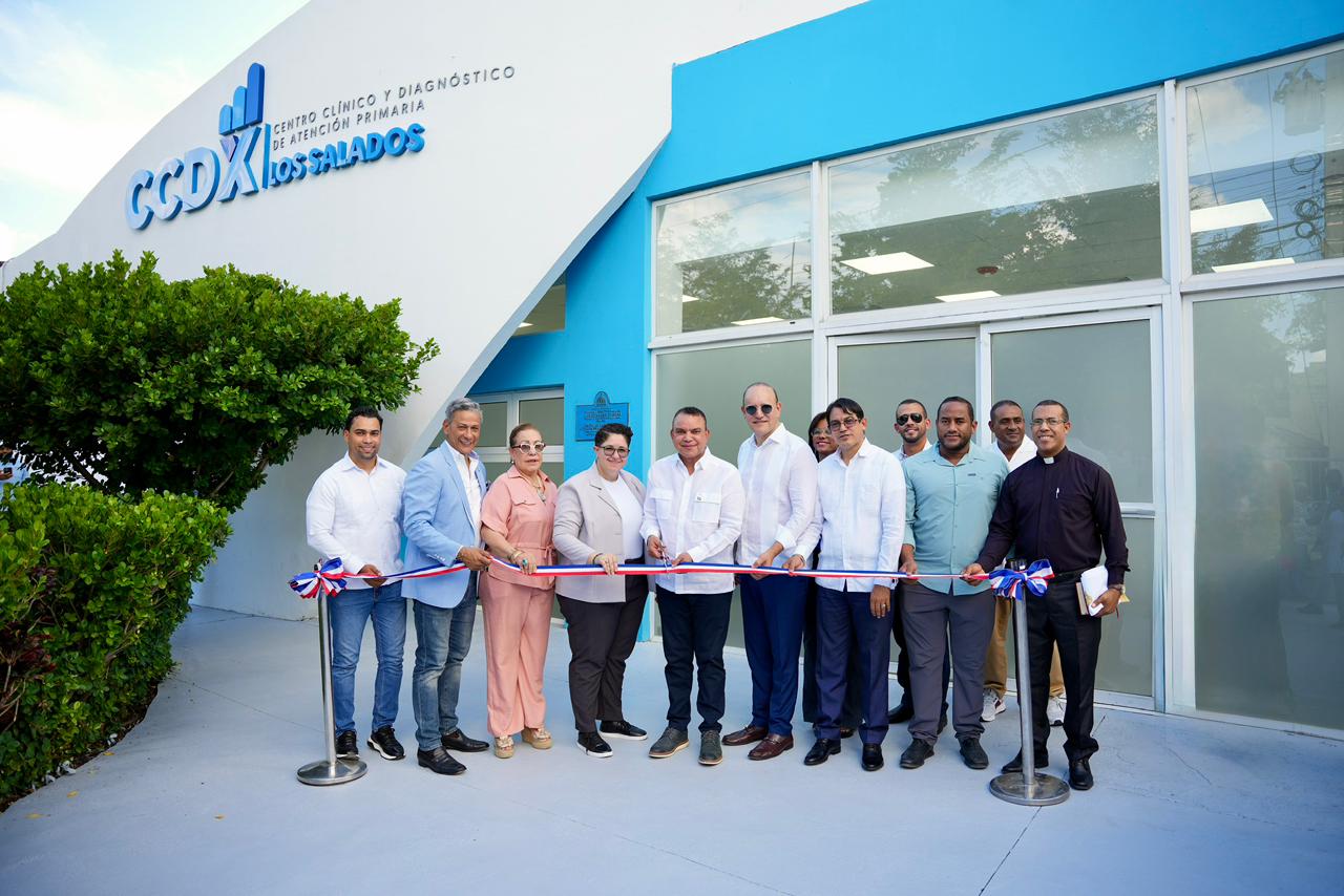 SNS entrega remozado Centro de Atención Primaria Manolo Tavárez Justo en Santiago