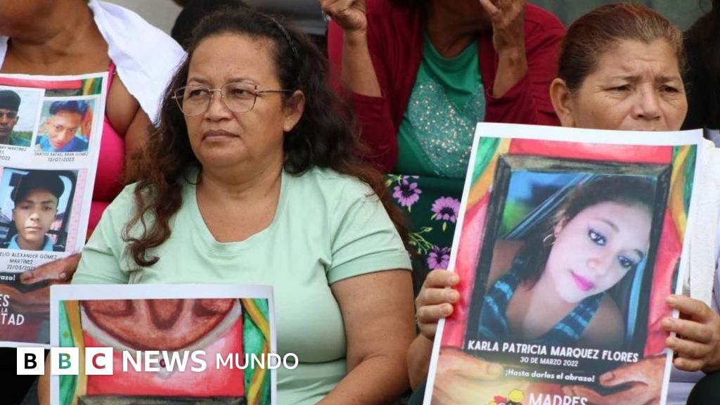 El clamor silencioso de las madres que buscan a sus hijos en el laberinto carcelario de El Salvador