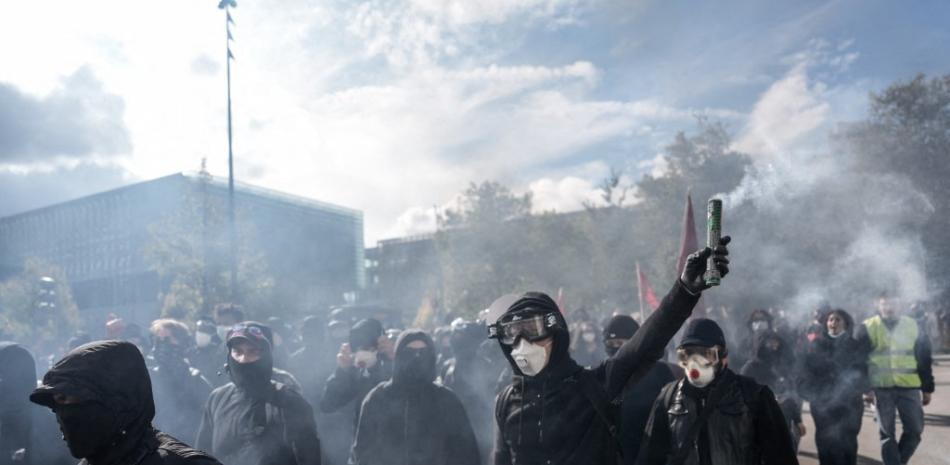 Jornada de tensión en Francia: más de 1,200 detenidos y 150 policías heridos tras multitudinarias protestas