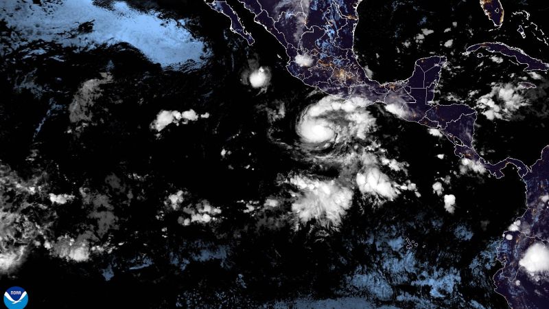 Huracán Trudy se fortalece en el Pacífico y amenaza la costa mexicana impulsado por El Niño