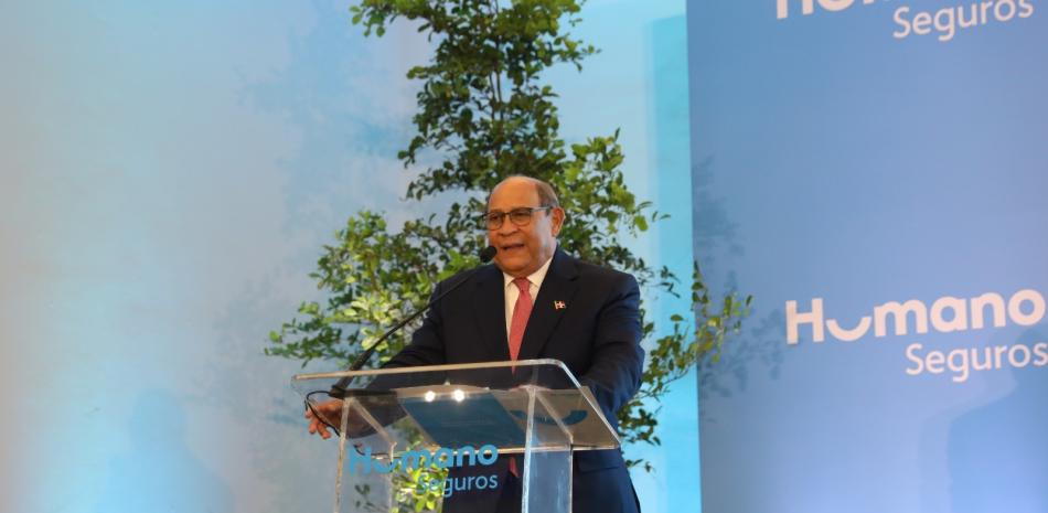 Mescyt exhorta al sector empresarial a financiar becas e invertir en innovación universitaria