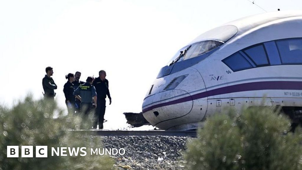 Audios revelan negligencia técnica en mortal choque de trenes en España: autorizaron velocidad normal pese a vía bloqueada