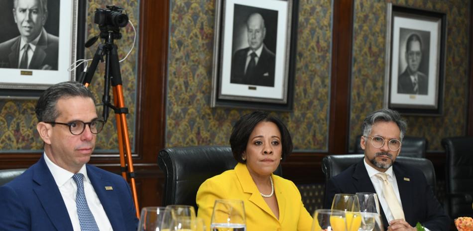 Conep condiciona implementación de horarios diferenciados a estudios técnicos para enfrentar el tránsito