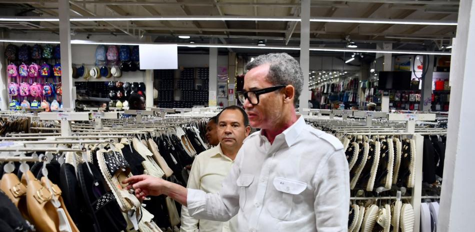 Ministerio de Trabajo interviene más de un centenar de comercios chinos y clausura 24 por faltas graves