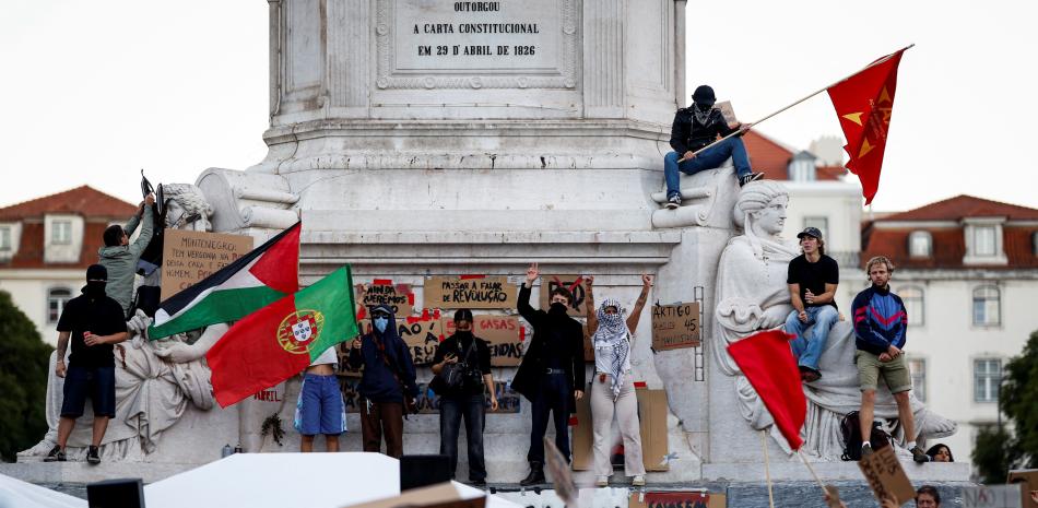 Crisis habitacional en Portugal: campamentos y masivas protestas desafían el alto costo de la vida