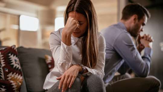 Anatomía de una ruptura: expertas detallan el desgaste silencioso y los peligros de ventilar las crisis de pareja