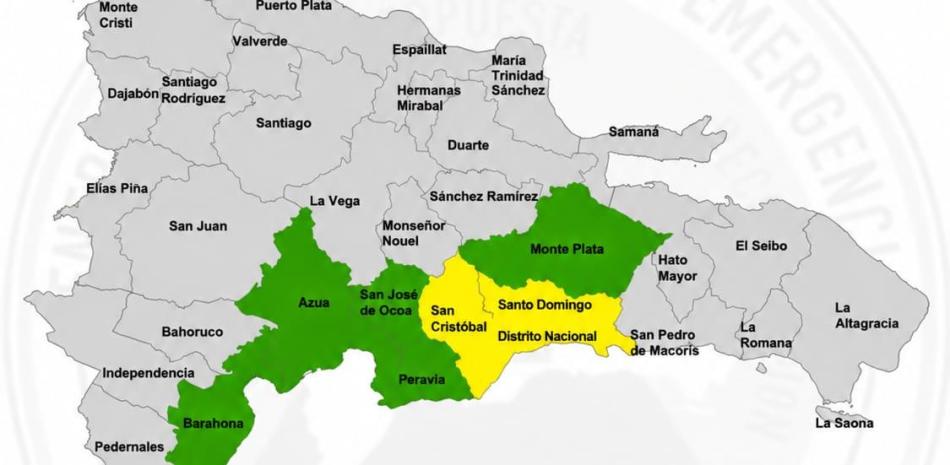 COE eleva a ocho las provincias en alerta por los efectos de una activa onda tropical