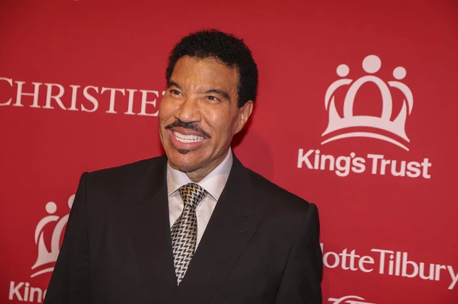 Lionel Richie recibe el alta médica tras tres días internado por evaluaciones cardíacas