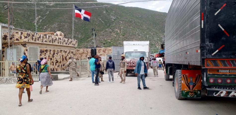 Ejército refuerza la vigilancia en Jimaní mientras el paso de Mal Paso mantiene su dinamismo comercial