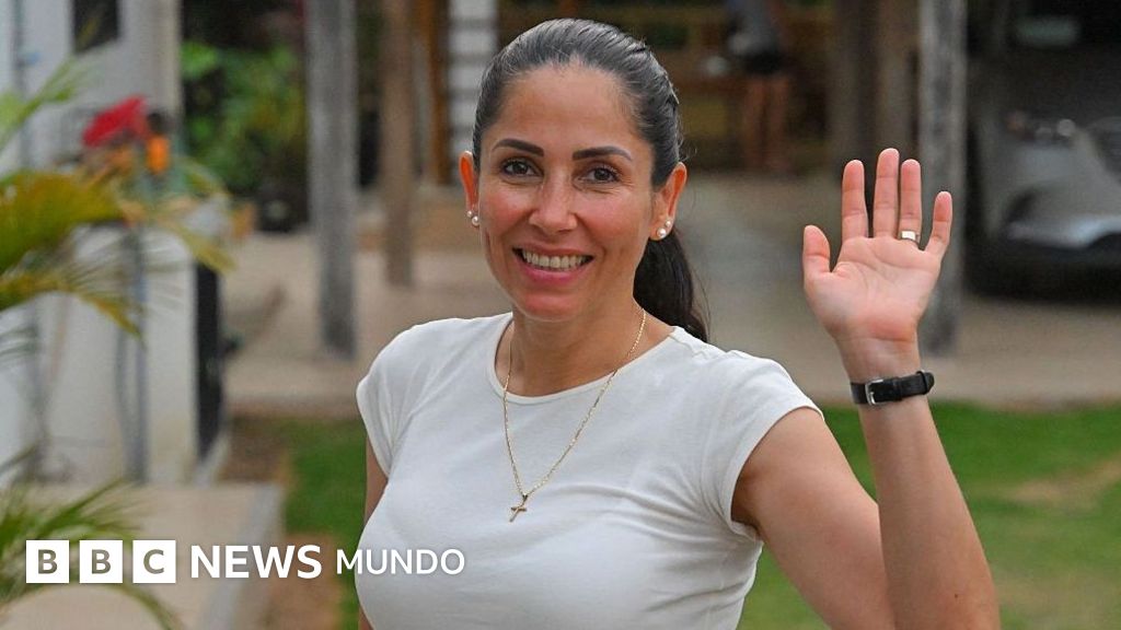 Arrestan en Ecuador a la excandidata presidencial Luisa González en medio de investigación judicial