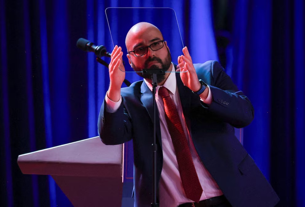 Sancionan a exoperador de teleprónter de la Casa Blanca por lucrarse apostando sobre discursos de Donald Trump