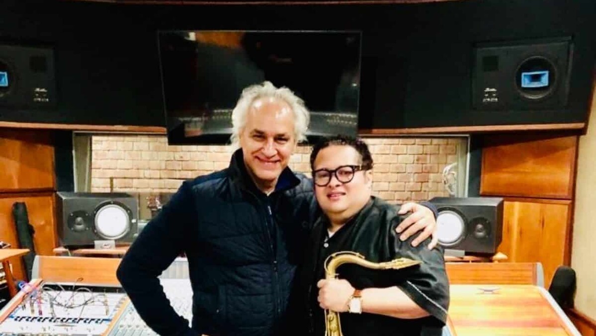 Sandy Gabriel y el maestro José Antonio Molina unen su virtuosismo en un nuevo audiovisual