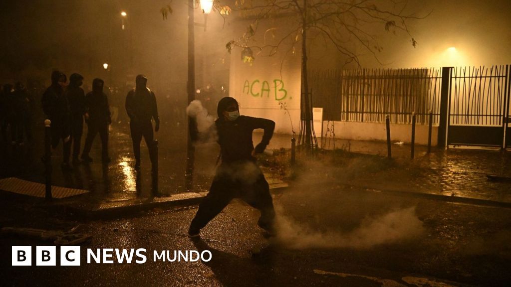 Tensión en Francia: cerca de mil detenidos tras multitudinarias protestas en las principales ciudades