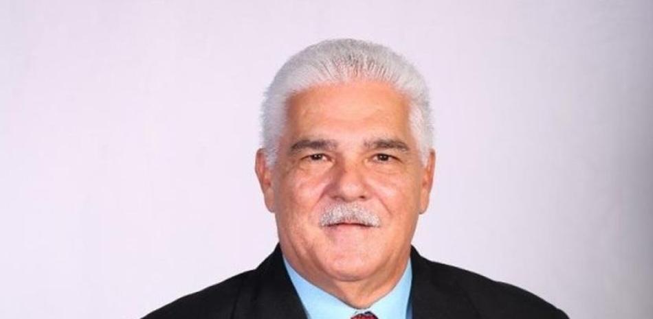 Luto en la comunicación dominicana: Fallece Claudio Concepción, pionero de la crónica de arte en Santiago