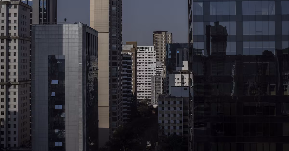 Alerta fiscal en América Latina: El BID advierte que la resiliencia no garantiza inmunidad ante tasas globales más altas