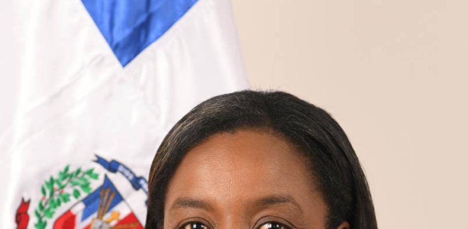 Tensión en Elías Piña: Policía Nacional esposa a la diputada oficialista Millys Martínez
